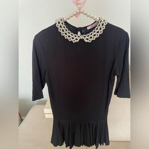 Black blouse with pearl collar
